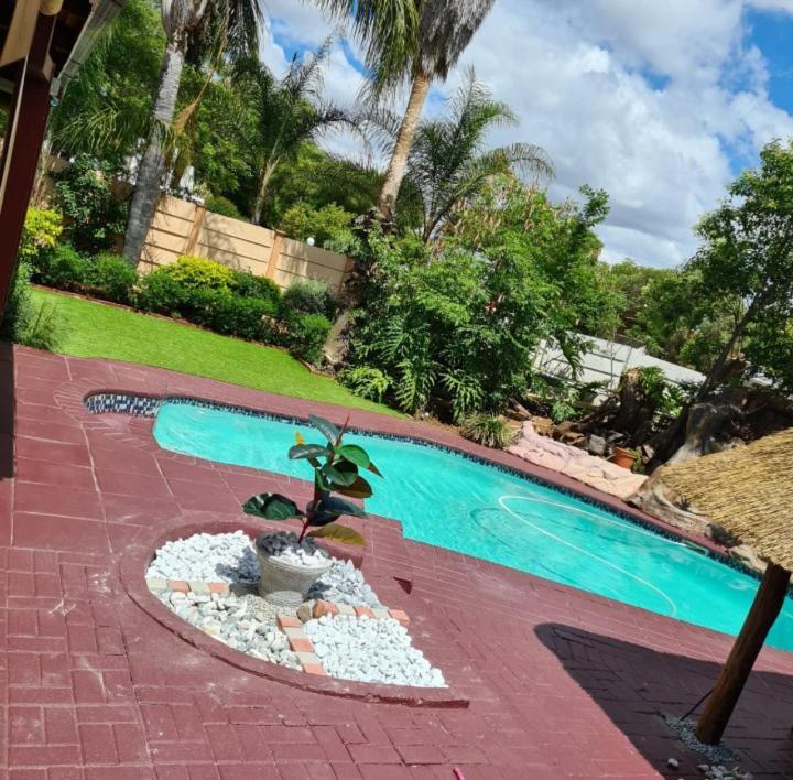 Ethen Guesthouse Polokwane Exterior foto
